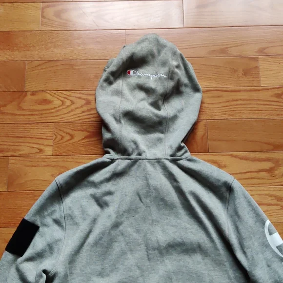 Men's Champion sweatshirt - Picture 4 of 4